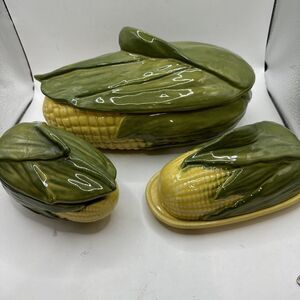 3 Pieces Of Vintage Shawnee Ohio Pottery King Corn Casserole Dishes W/ Lids